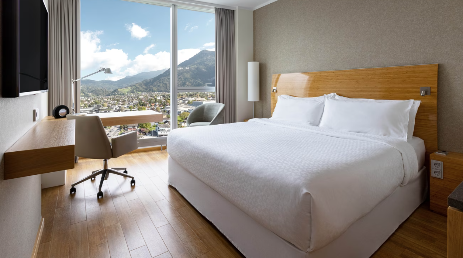 Four Points by Sheraton Panoramahaus Dornbirn Bagian luar foto