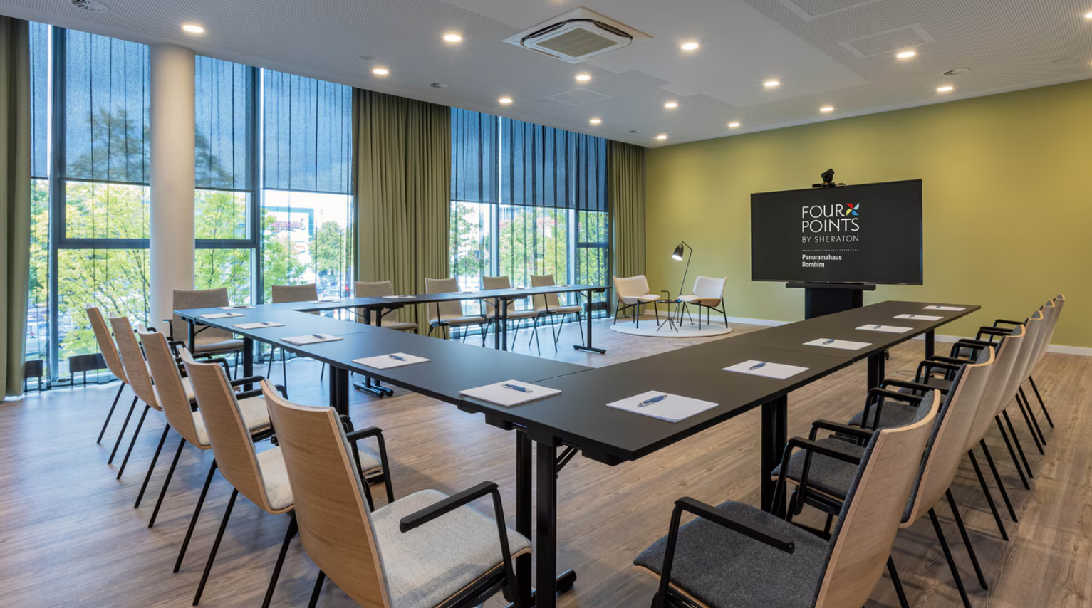 Four Points by Sheraton Panoramahaus Dornbirn Bagian luar foto