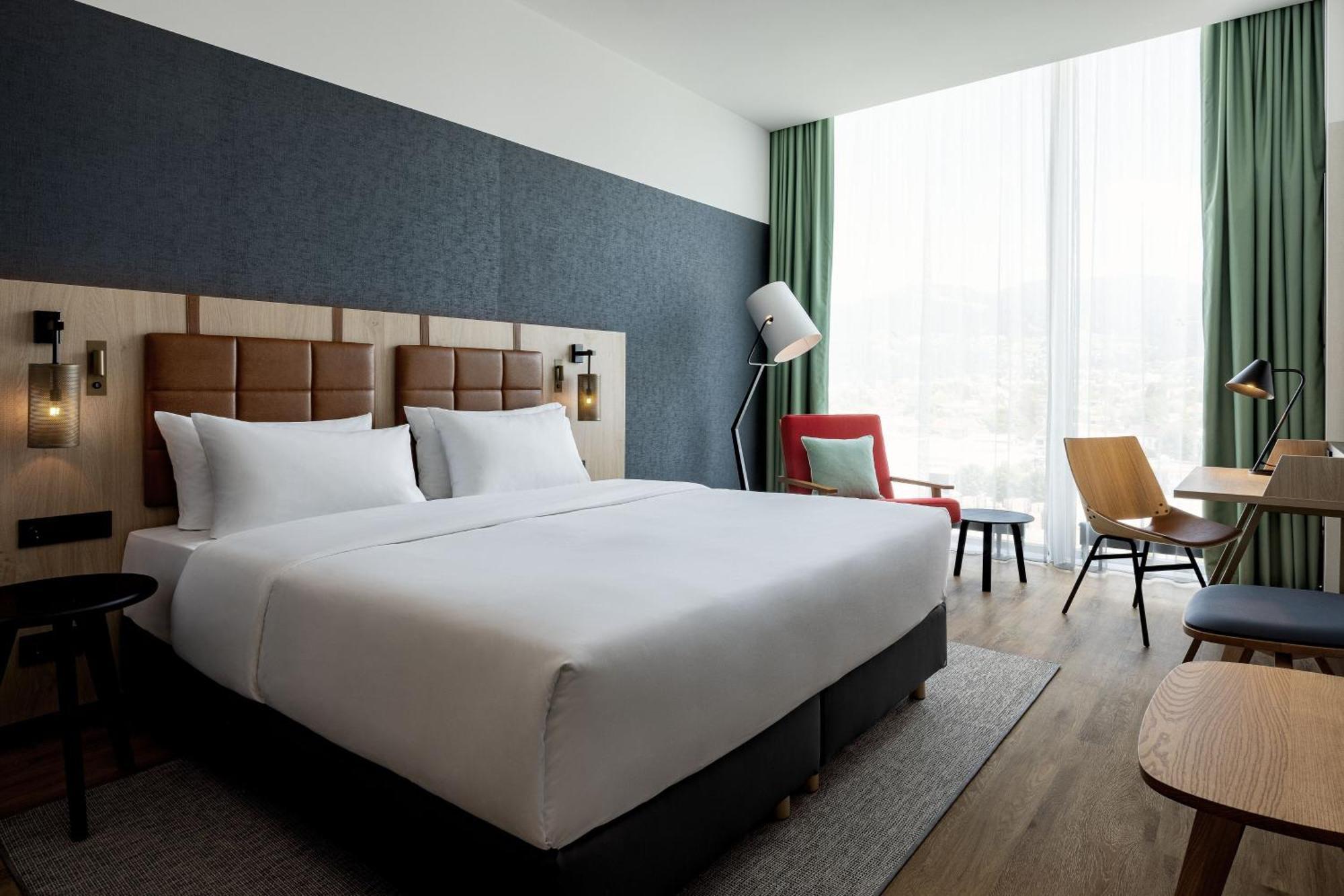 Four Points by Sheraton Panoramahaus Dornbirn Bagian luar foto