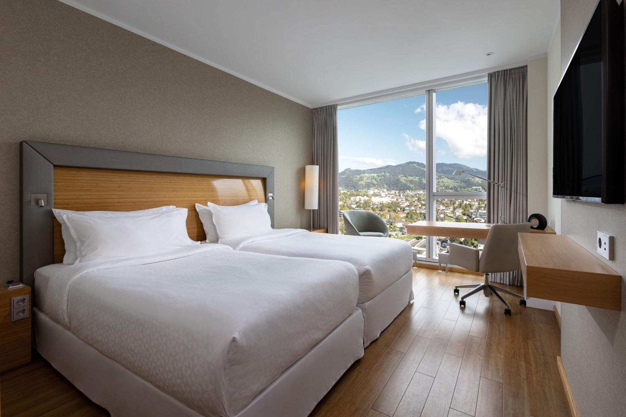Four Points by Sheraton Panoramahaus Dornbirn Bagian luar foto