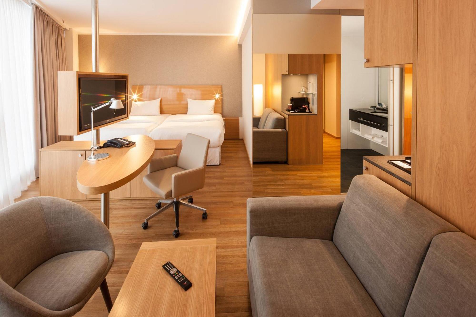 Four Points by Sheraton Panoramahaus Dornbirn Bagian luar foto