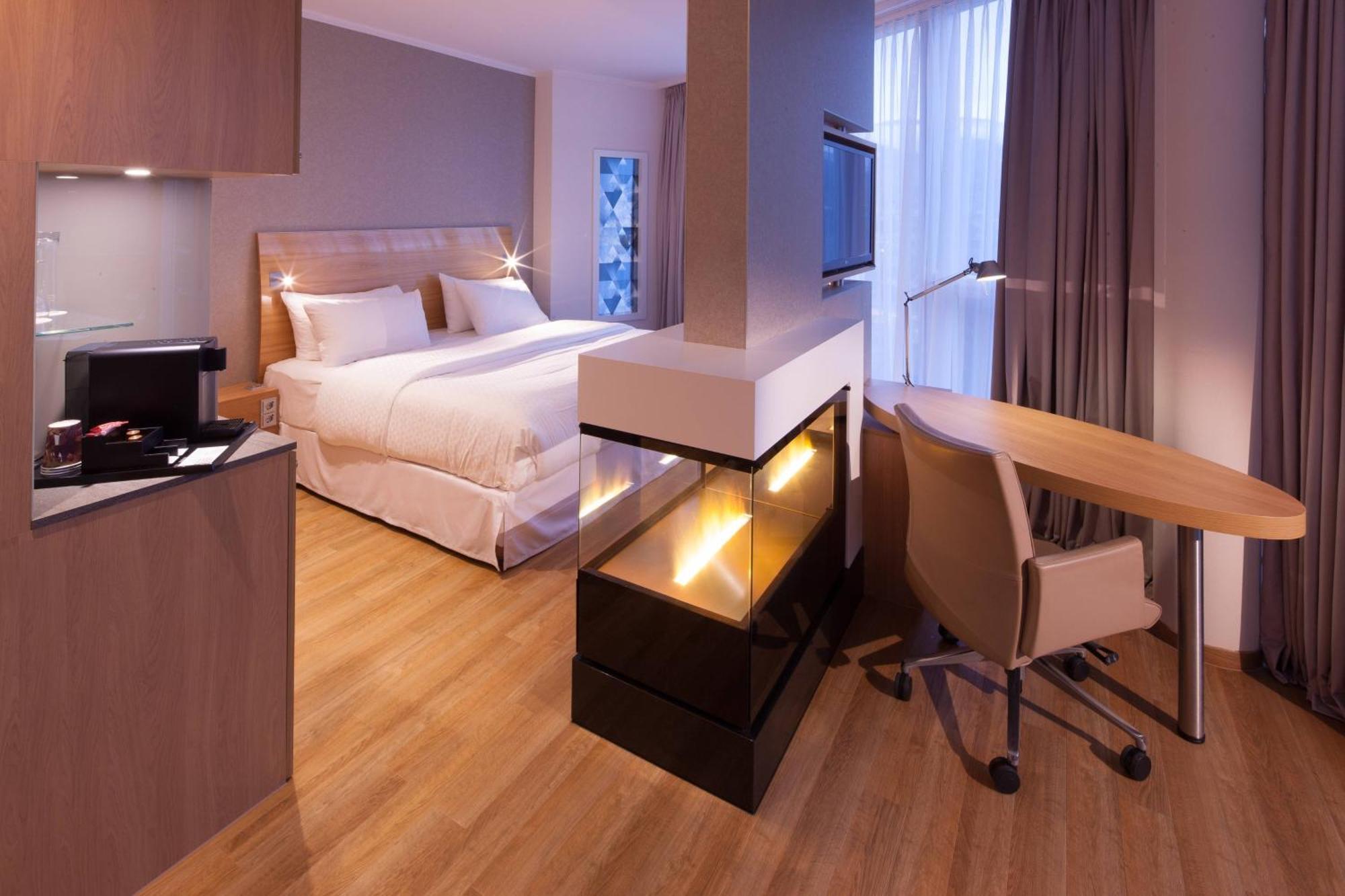 Four Points by Sheraton Panoramahaus Dornbirn Bagian luar foto